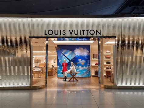 louis vuitton cdg airport|Louis Vuitton dubai airport prices.